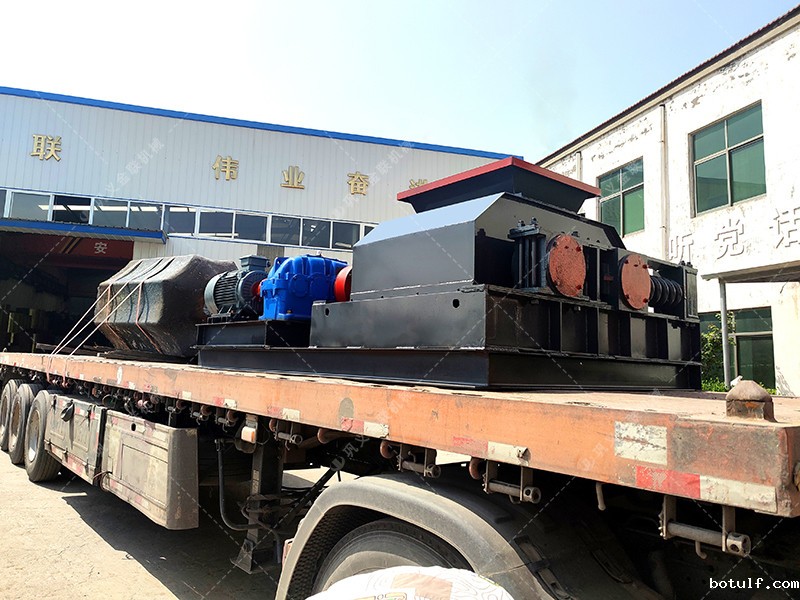 中型600x750直联双齿辊破碎机发货 发往广东