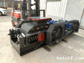 小型对辊破碎机发往广西破碎沙子