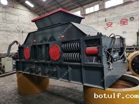 2PG1200x800型对辊破碎机发往湖北武汉