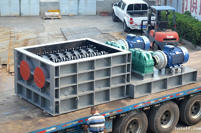 强力双齿辊破碎机,分级齿雷竞技技厂家,大石头破碎机价格